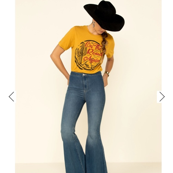 New On The Road Again Graphic TShirt. Size Small - Picture 7 of 7